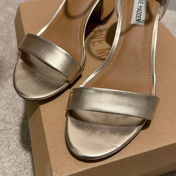 Steve Madden Metallic Irenee Gold Heeled Sandals - Picture 3 of 7